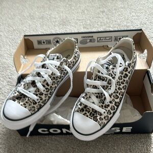 NWT Girls converse leopard chuck taylor all stars